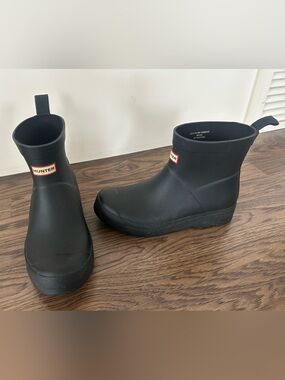 Hunter Women’s Black Short Ankle Play Rain Boots